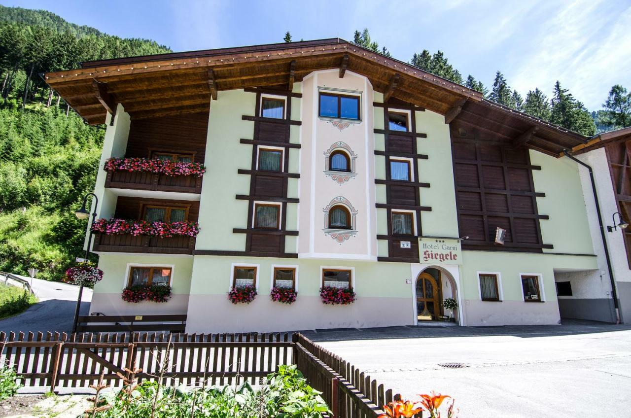 Hotel Garni Siegele - Silvretta Card Premium Betrieb Ischgl Exterior photo