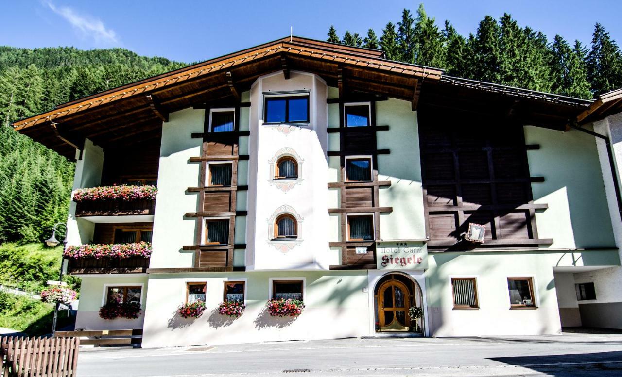 Hotel Garni Siegele - Silvretta Card Premium Betrieb Ischgl Exterior photo